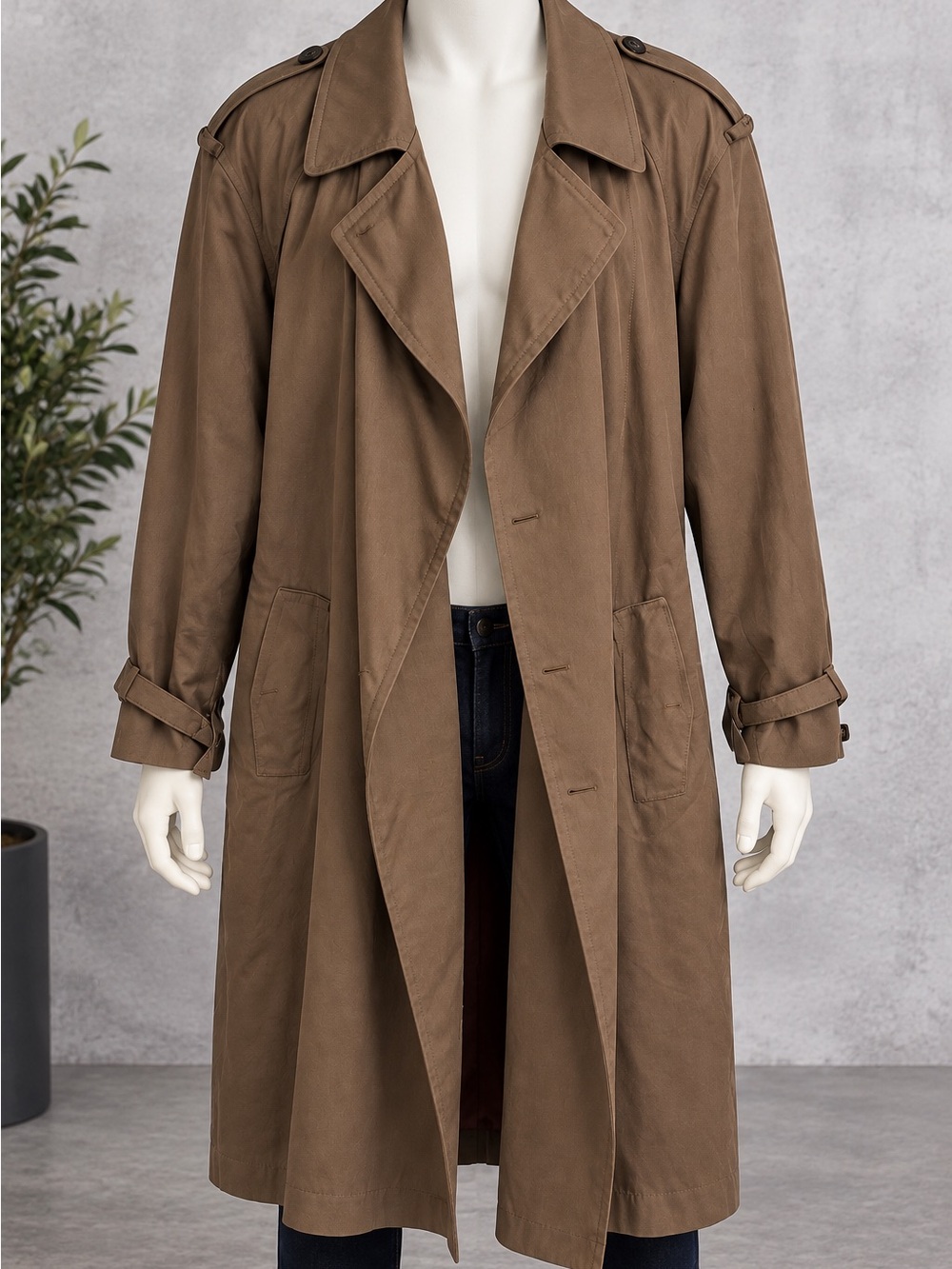 Men's Classic Tan Trench Coat with Epaulets